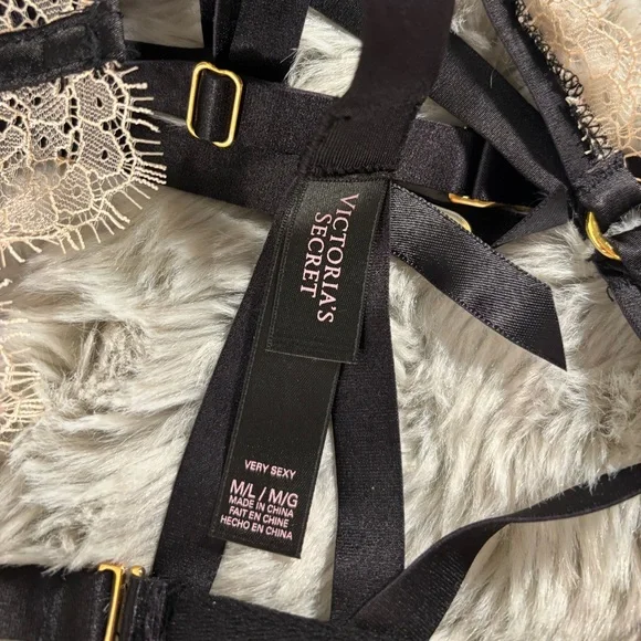 NWOT Limited Edition Victoria's Secret Rhinestone Lace Garter Belt with Straps - threedaughtersproperties.com NWOT Limited Edition Victoria's Secret Rhinestone Lace Garter Belt with Straps - threedaughtersproperties.com